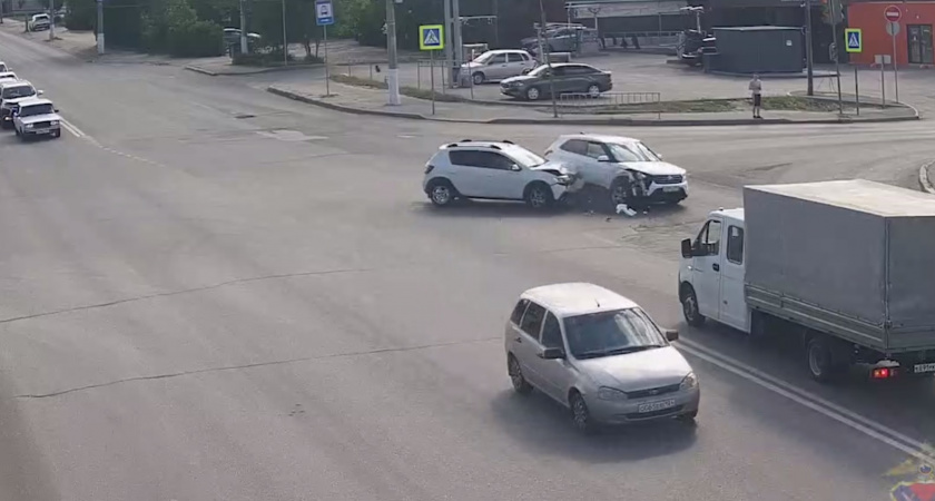 Волгоград и область захлестнули аварии: за сутки погибла женщина, шестеро в больнице, ловят пьяных за рулём