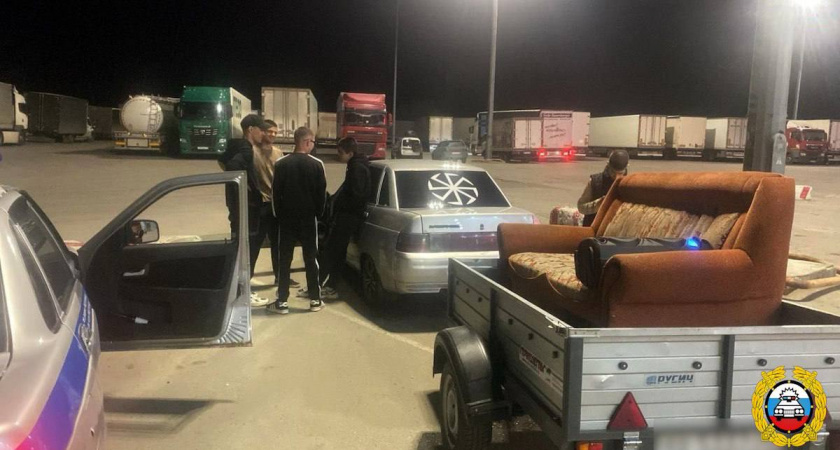 На Бородинском мосту в Волгоградской области засняли ВАЗ с людьми в прицепе — водителя нашли через интернет