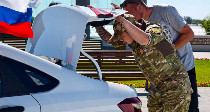 Волгоградская область передала ветеранам боевых действий новые автомобили — поддержка продолжается