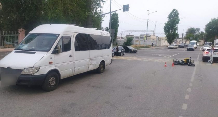 Волгоград и область накрыла волна аварий: в больницах оказались дети, пешеходы и байкеры