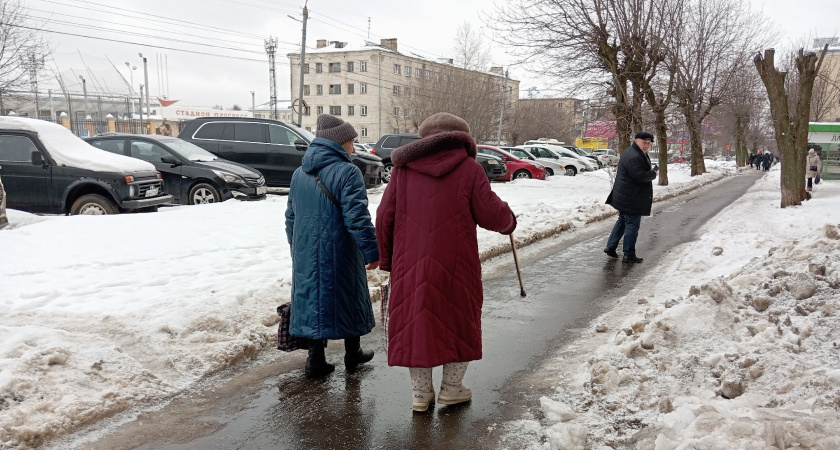 Новая льгота вводится с начала июня для всех пенсионеров: от 45 лет и старше