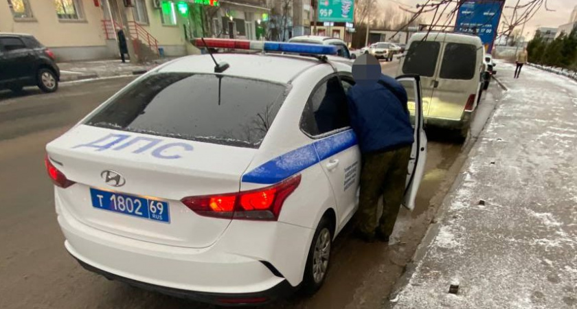 С 11 июня выехавшим за город на авто будут аннулировать права: водителей ждет новый сюрприз