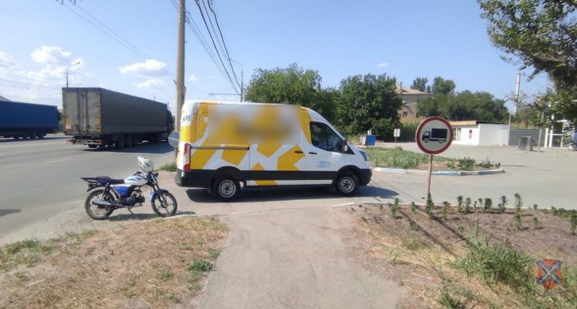 В Волгограде и области за день произошло сразу пять серьёзных ДТП — люди в больнице, водители не справлялись с управлением