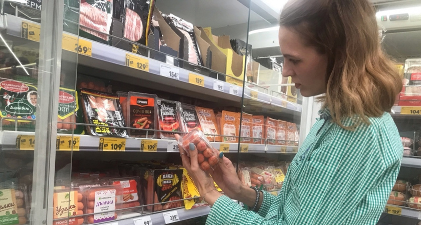 Можно смело покупать по 5 пачек – там чистое мясо: Роскачество назвало лучшие марки сосисок и сарделек