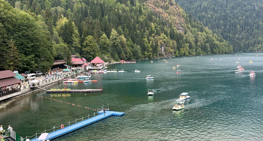Отдых на черном море в 2025 году: когда ехать, сколько это стоит и какой город лучший