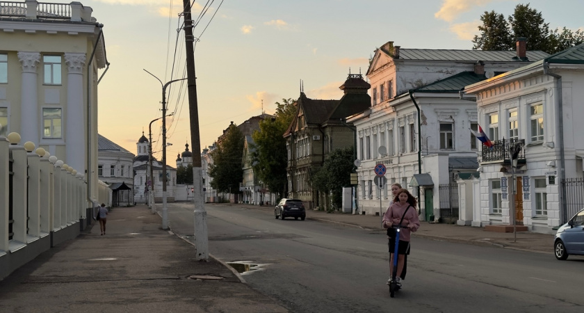 7-летняя девочка пострадала от пьяного самокатчика в Центральном районе Волгограда