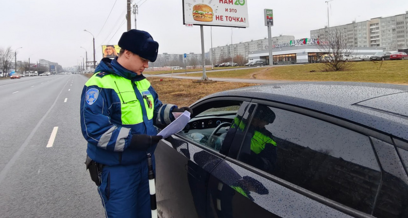 Появилось еще одно важное правило для всех, кто водит автомобиль – теперь запрещено с 10:00 до 22:00