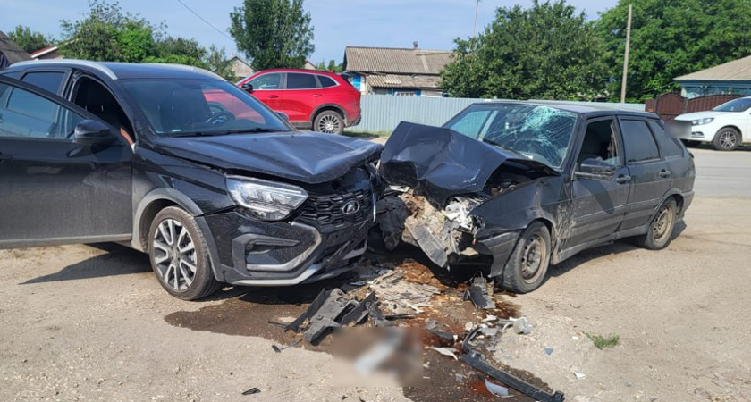 В Волгоградской области сбили троих пешеходов за сутки — одна женщина погибла на переходе