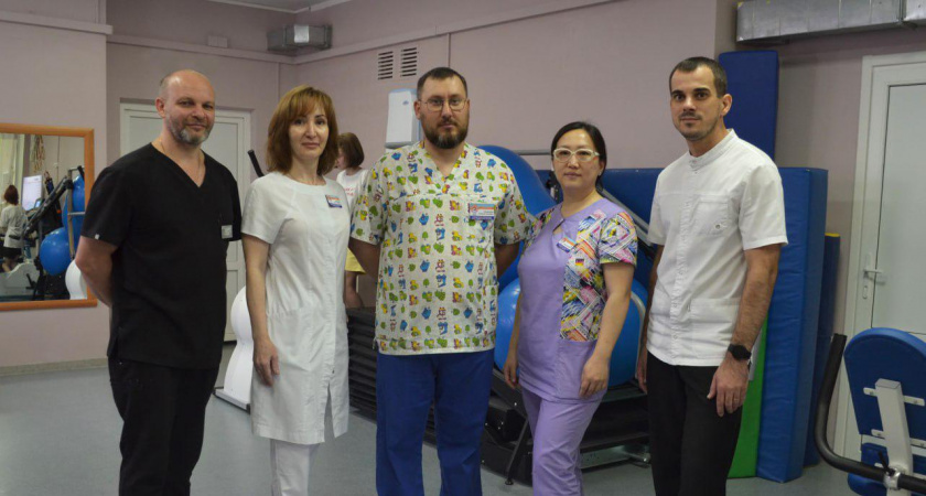 Волгоградские врачи подняли на ноги девочку после множественных переломов