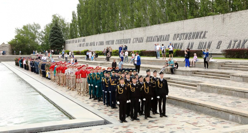 В Волгоградской области приняли финал Спартакиады допризывников — школьники из 43 регионов соревнуются в силе и духе