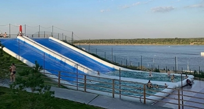 В Волгограде теперь можно прокатиться на 20-метровых водных горках