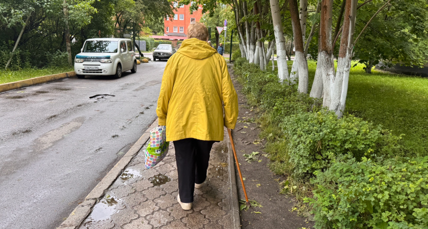 И работающим, и неработающим. Эту сумму зачислят абсолютно всем пенсионерам с 11 июля