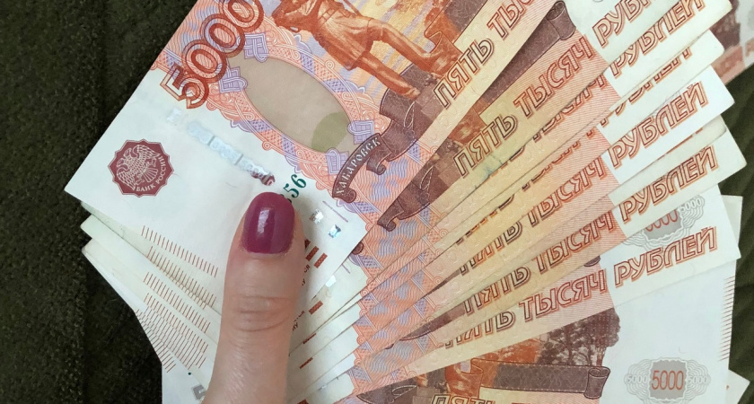 В 2024 году жители Волгоградской области подарили мошенникам 2 миллиарда рублей