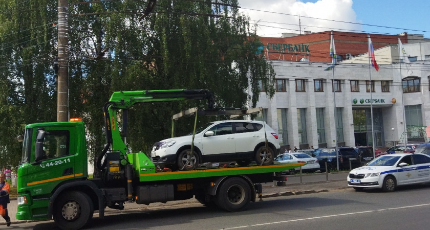 Автомобиль арестован: волгоградка лишилась машины из-за долгов по ЖКХ