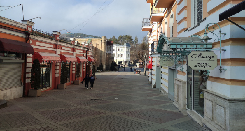 Вместо грязного моря и толп туристов: куда поехали продуманные россияне - и здоровье подлечить, и природой насладиться