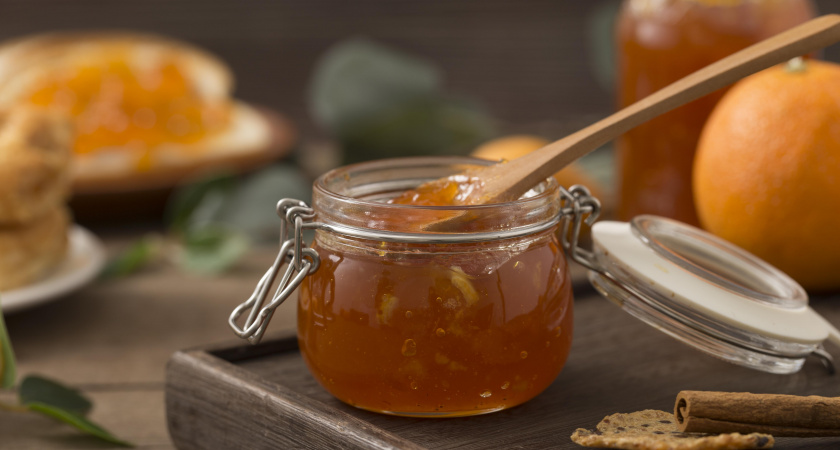 В августе варю яблочный джем — вкусный до неприличия: до зимы редко доживает