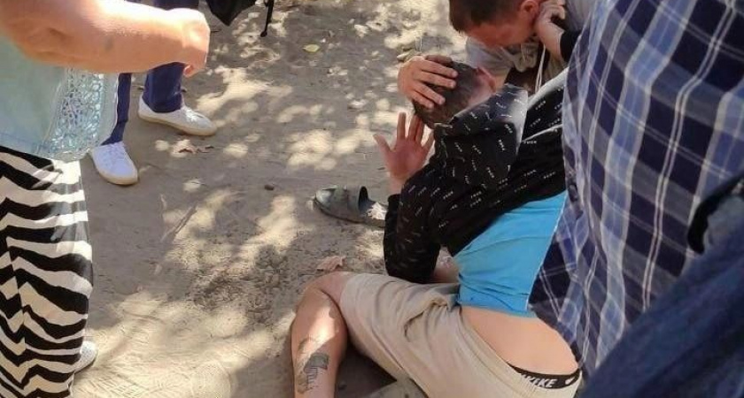 Волгоградец потерял сознание в автобусе: водитель оставил его на остановке