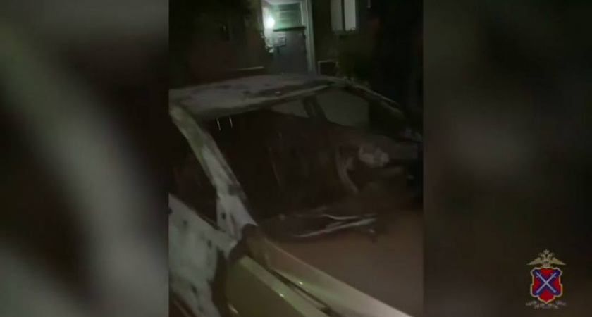 В Волгоградской области сгорел автомобиль 