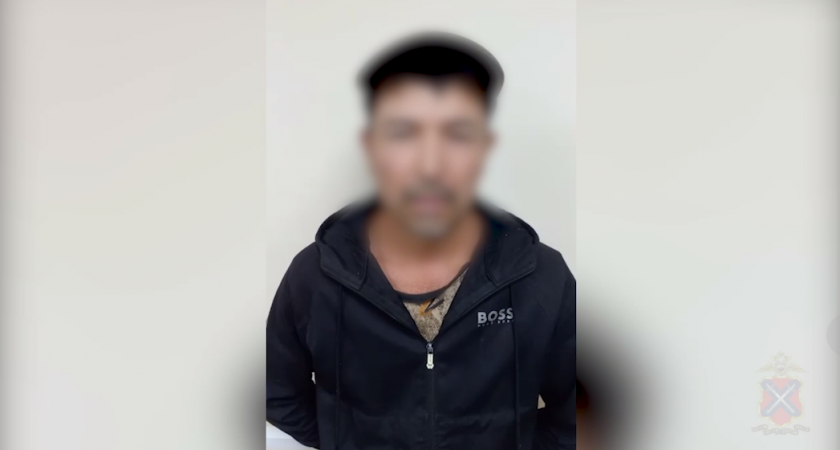 В Михайловке задержали нарушителя миграционного режима с пакетом марихуаны