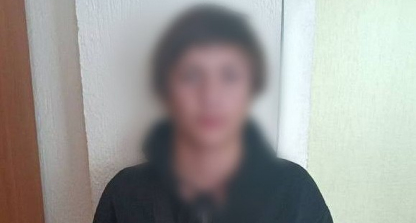В Волжском 14-летний подросток ограбил сетевой магазин на глазах у покупателей