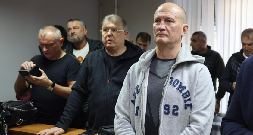 Экс-депутаты Волгограда получили по 13 и 14 лет колонии за мошенничество с автостраховками