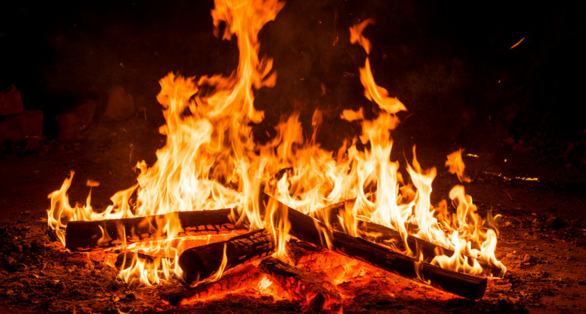 Волгоградских школьников наградят медалями за спасение людей от пожара