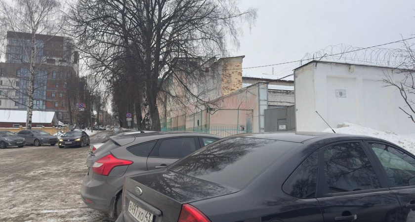 В Волгоградской области подросток угнал незапертый ВАЗ и врезался в другую машину