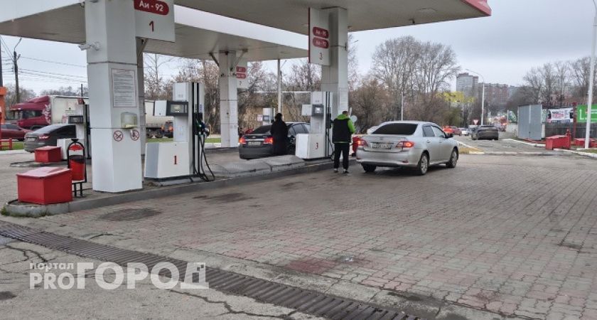 Заправить машину снова стало дороже: Волгоградская область столкнулась с новым скачком цен на бензин и дизель