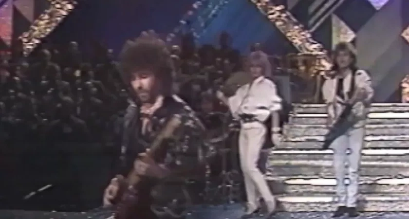 В 80-е этой песни стыдились наши бабушки и дедушки: сегодня ее включают малышам в детских садах