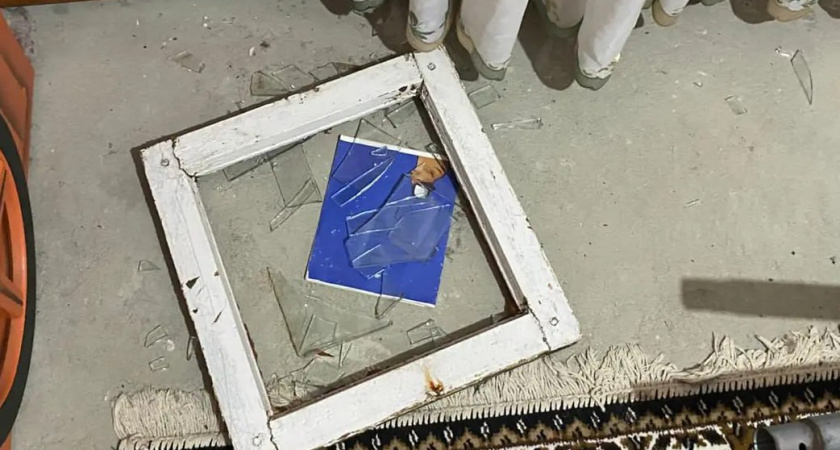 В Волгоградской области дети проникли в чужой дом и украли фотоаппарат 