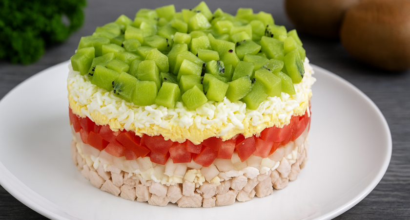 "Оливье" больше не в почете - салат "Росинант" новый герой новогоднего стола. Огненная Лошадь оценит эту вкусноту