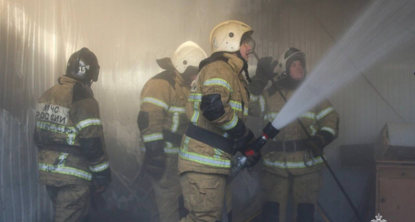 Взрыв и пожар в Волгограде: мужчина в больнице после ЧП в квартире на улице Еременко