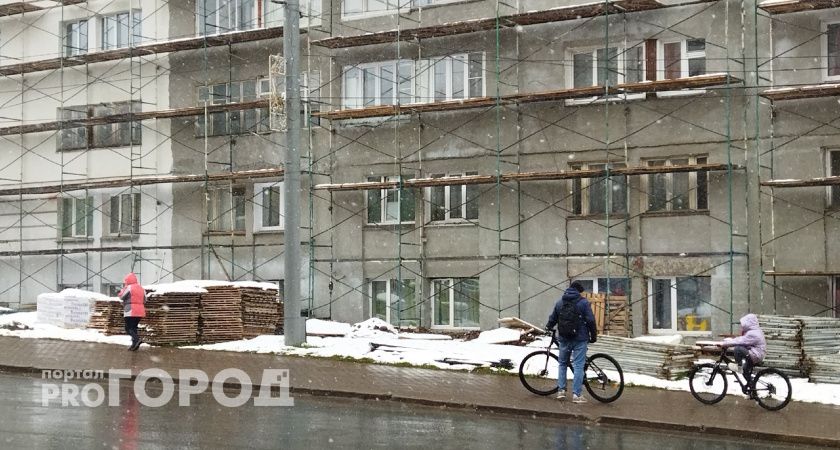 Подрядчик из Курска занесен в черный список за срыв капремонта 381 дома в Волгоградской области