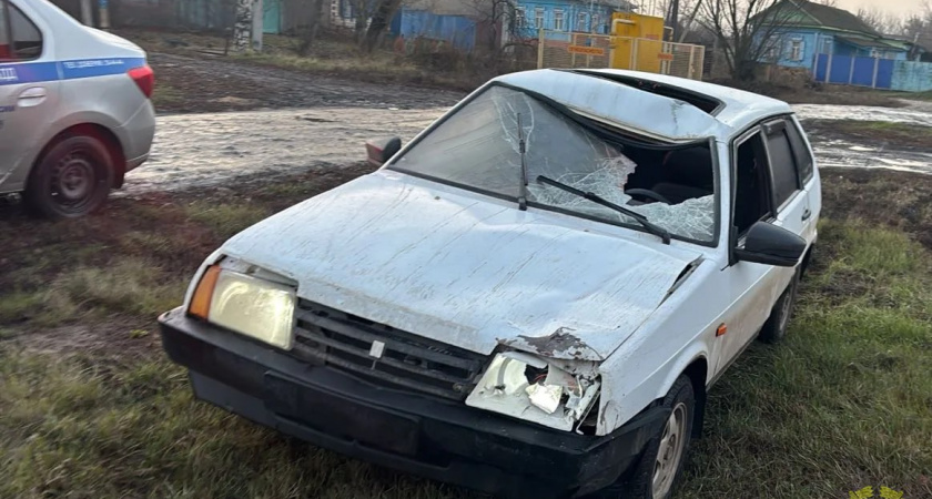 Пьяная девушка без прав насмерть сбила велосипедистку в Еланском районе и скрылась