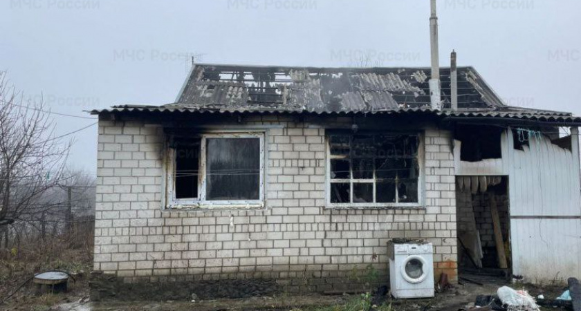 Утренний пожар в частном доме Волгоградской области оборвал жизни мужчины и женщины