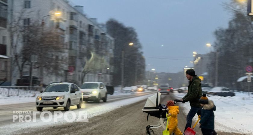 Волгоградским мамам троих детей рассказали, как выйти на пенсию досрочно