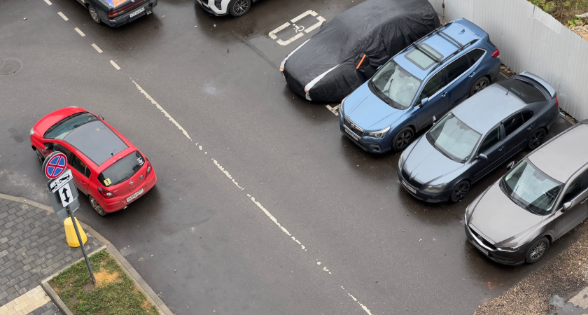 В Волгограде задержали подростков, угнавших незапертый ВАЗ