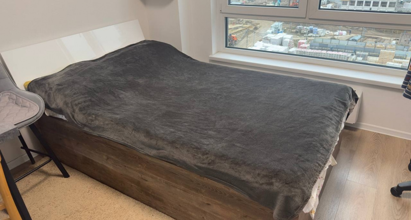 В спальне пахнет по-новому: что делает с матрасом обычная пищевая сода за 3 часа