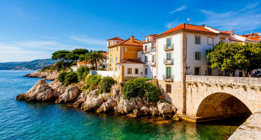 6 солнечных стран, где платят пенсионерам: как переехать и жить лучше