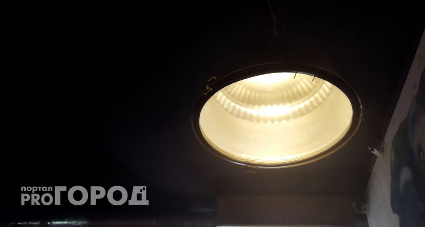 В Волгоградской области бригады восстанавливают свет после непогоды