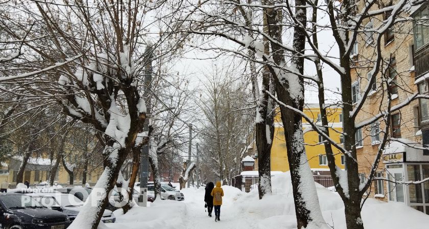 Воздух в Волгоградской области после пожара на нефтебазе признали чистым