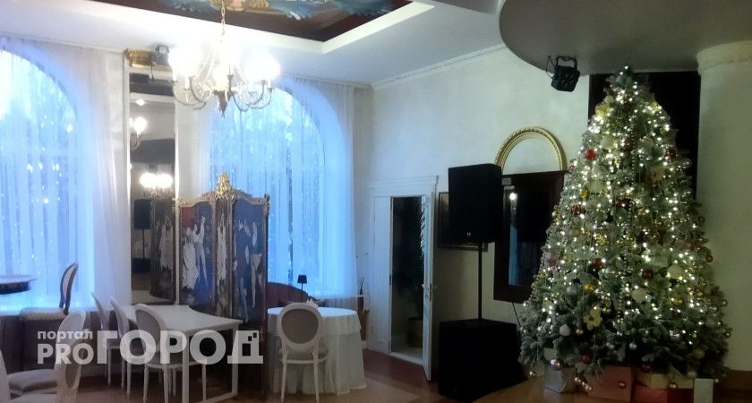 В сердце Волгограда одновременно закрыли два известных ресторана