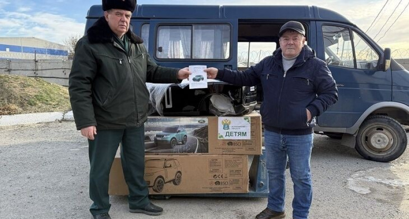 Конфискованные у контрабандистов детские электромобили подарили волгоградским малышам