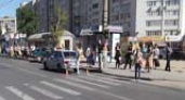 В Волгограде водитель въехал в остановку