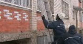 Спасатели Волгограда вызволили из запертой квартиры двух детей