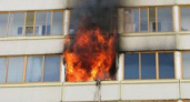 В Волгограде загорелся балкон