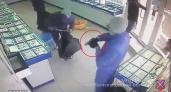 В Волгограде неизвестные в масках ограбили ювелирный салон