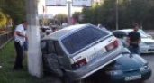На проспекте Ленина одни Жигули влетели на крышу других