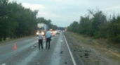 Под Волгоградом в ДТП погиб мотоциклист и его подруга