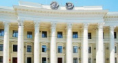 Волгоградский губернатор расстанется с третью своих сотрудников